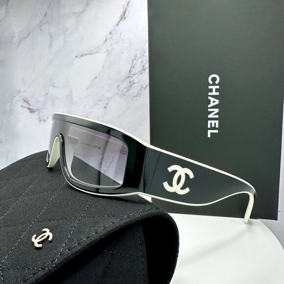New CHANEL Sunglasses - Picture 5 of 16